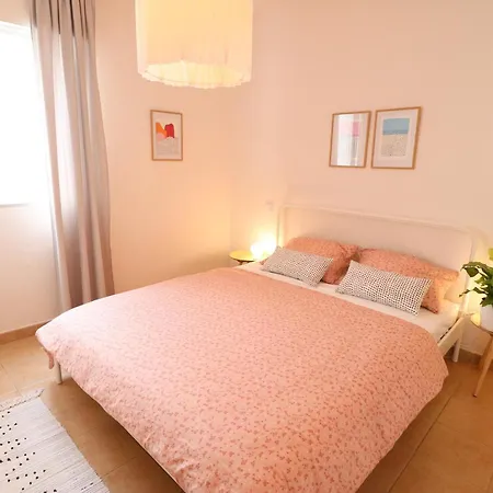 Casa Lea - Central, Cozy And Right By The Beach アパート *