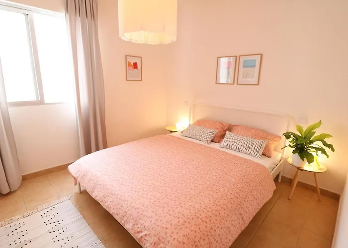Casa Lea - Central, Cozy And Right By The Beach アパート *